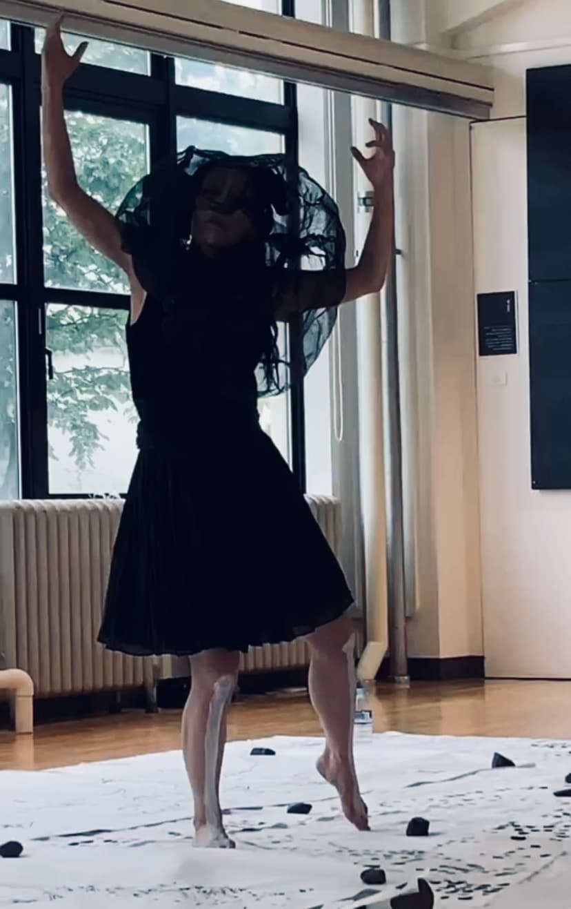 Akiyo Botoh Dance 13